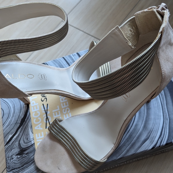 ALDO Suede Heels - Picture 5 of 6